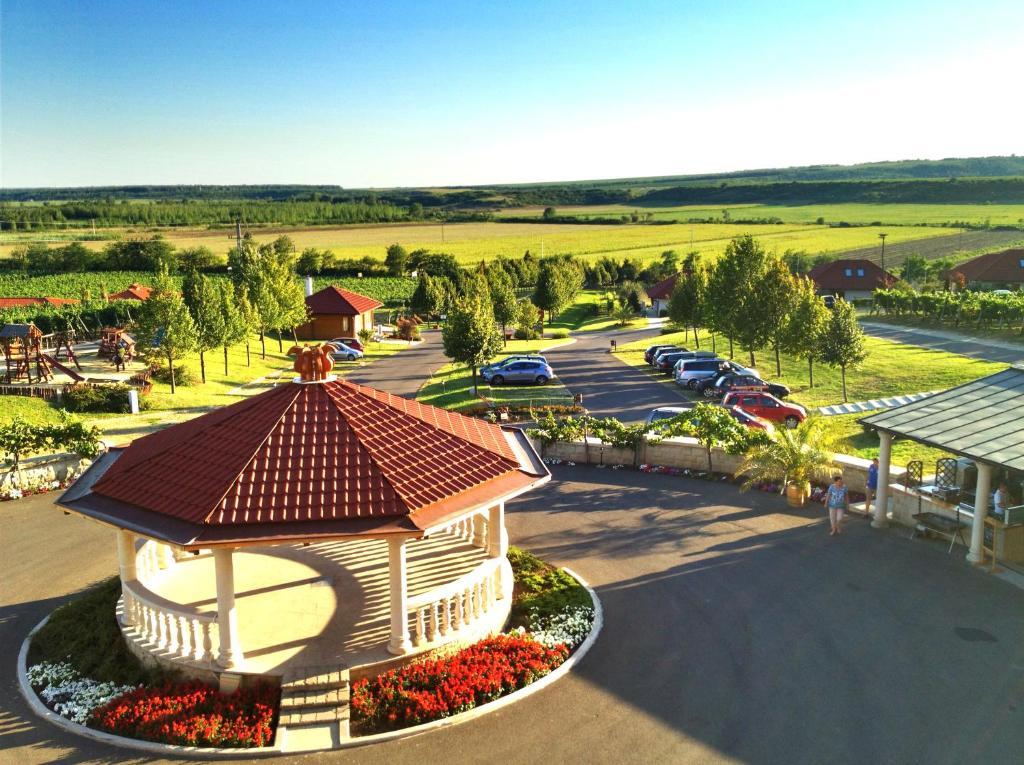 Egri Korona Borház és Wellness Hotel Demjén Exterior foto
