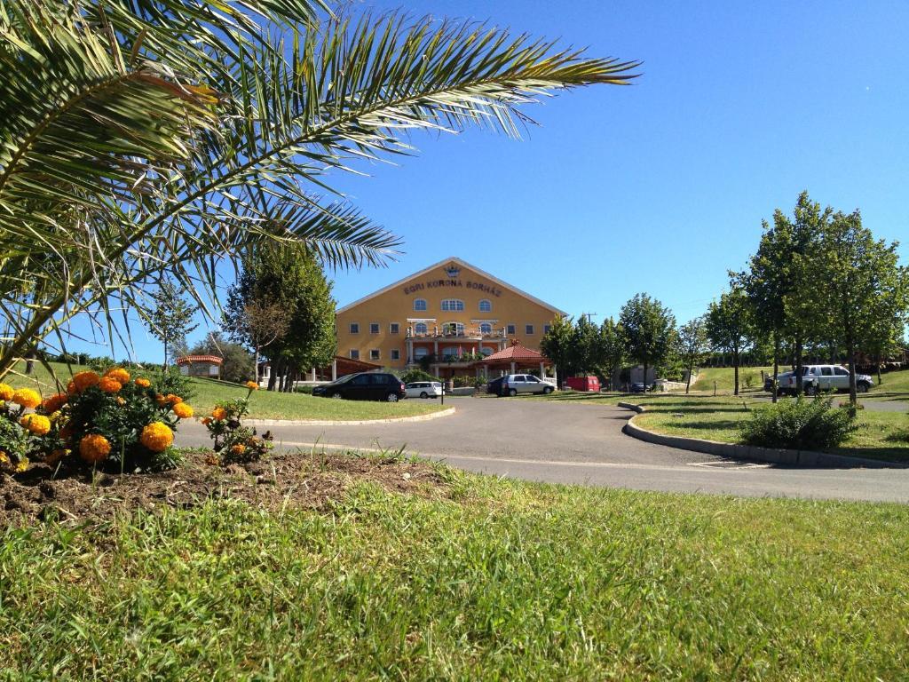 Egri Korona Borház és Wellness Hotel Demjén Exterior foto